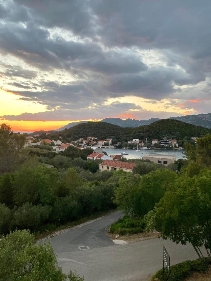 Apartmani Luka Zrnovo Exteriér fotografie