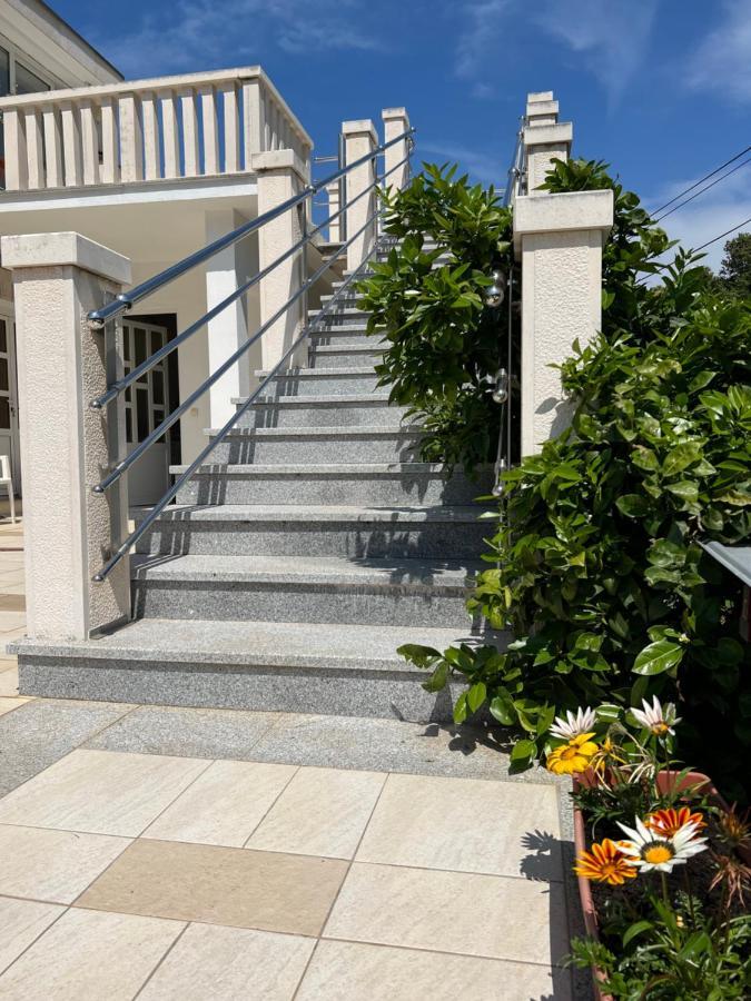 Apartmani Luka Zrnovo Exteriér fotografie